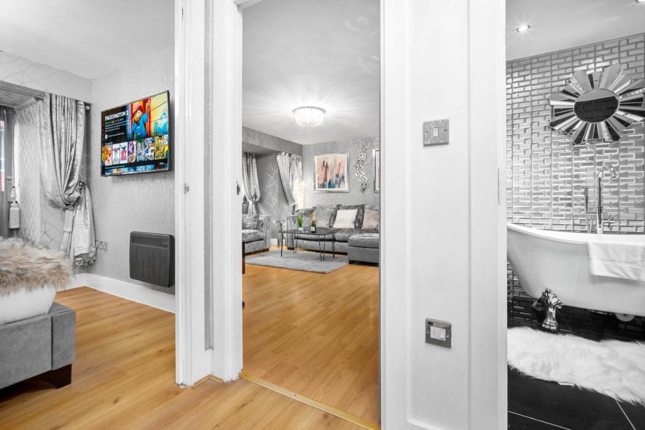 Luxury City Centre Apartment - Parking - Smart Tv - Wifi - Intercom 伯明翰 外观 照片